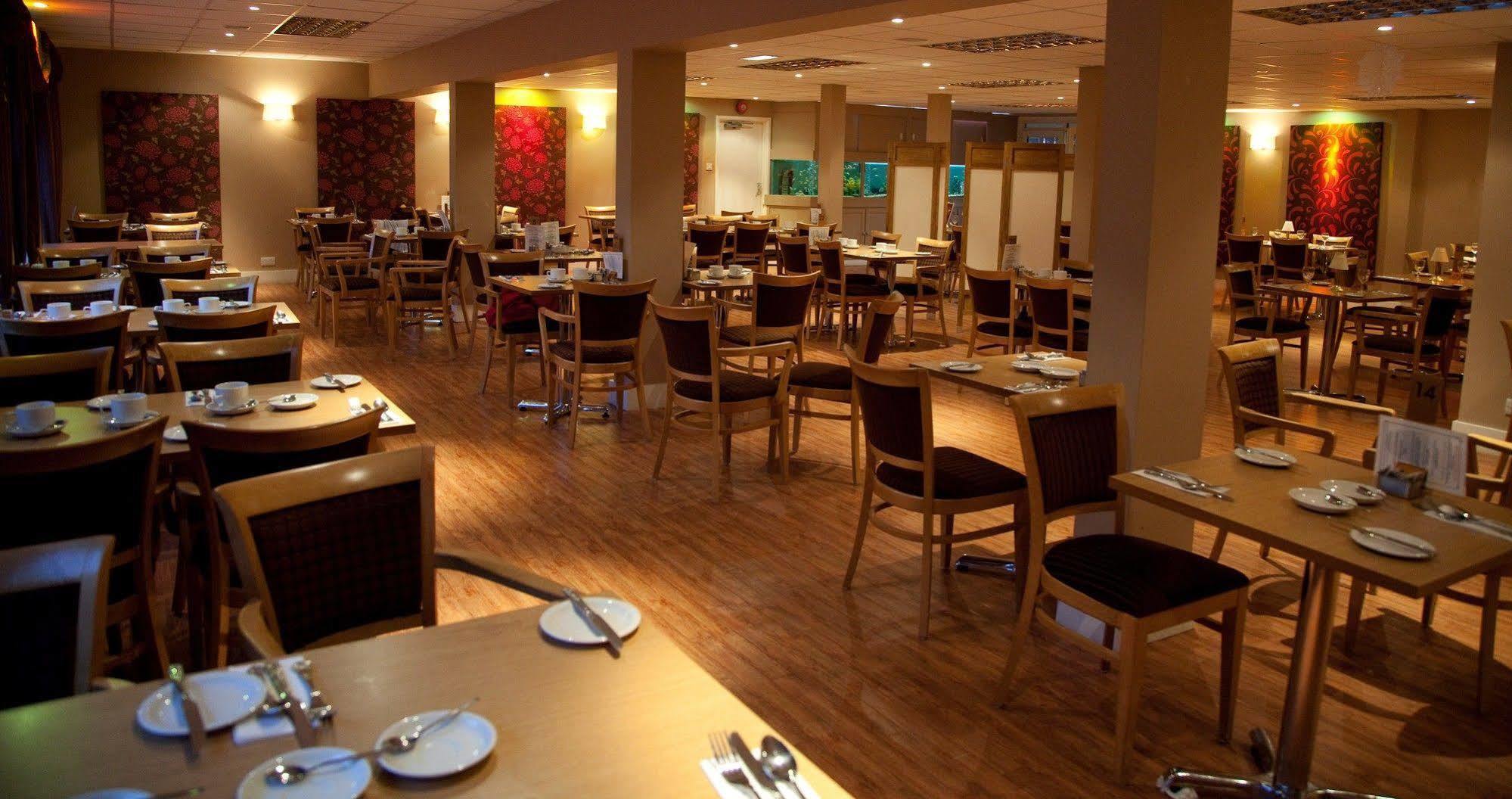 King Charles Hotel กิลลิงแงม ภายนอก รูปภาพ