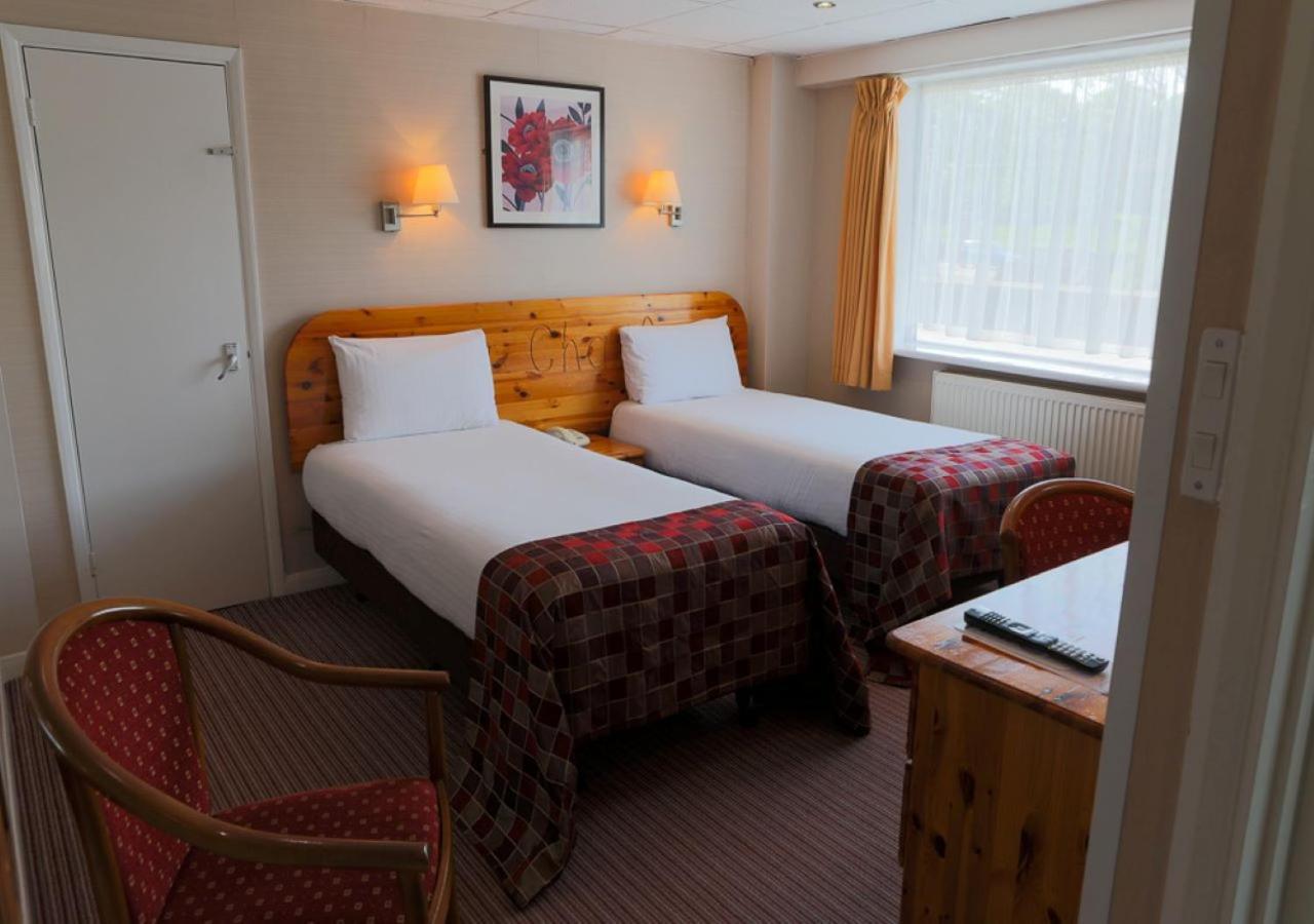 King Charles Hotel กิลลิงแงม ภายนอก รูปภาพ