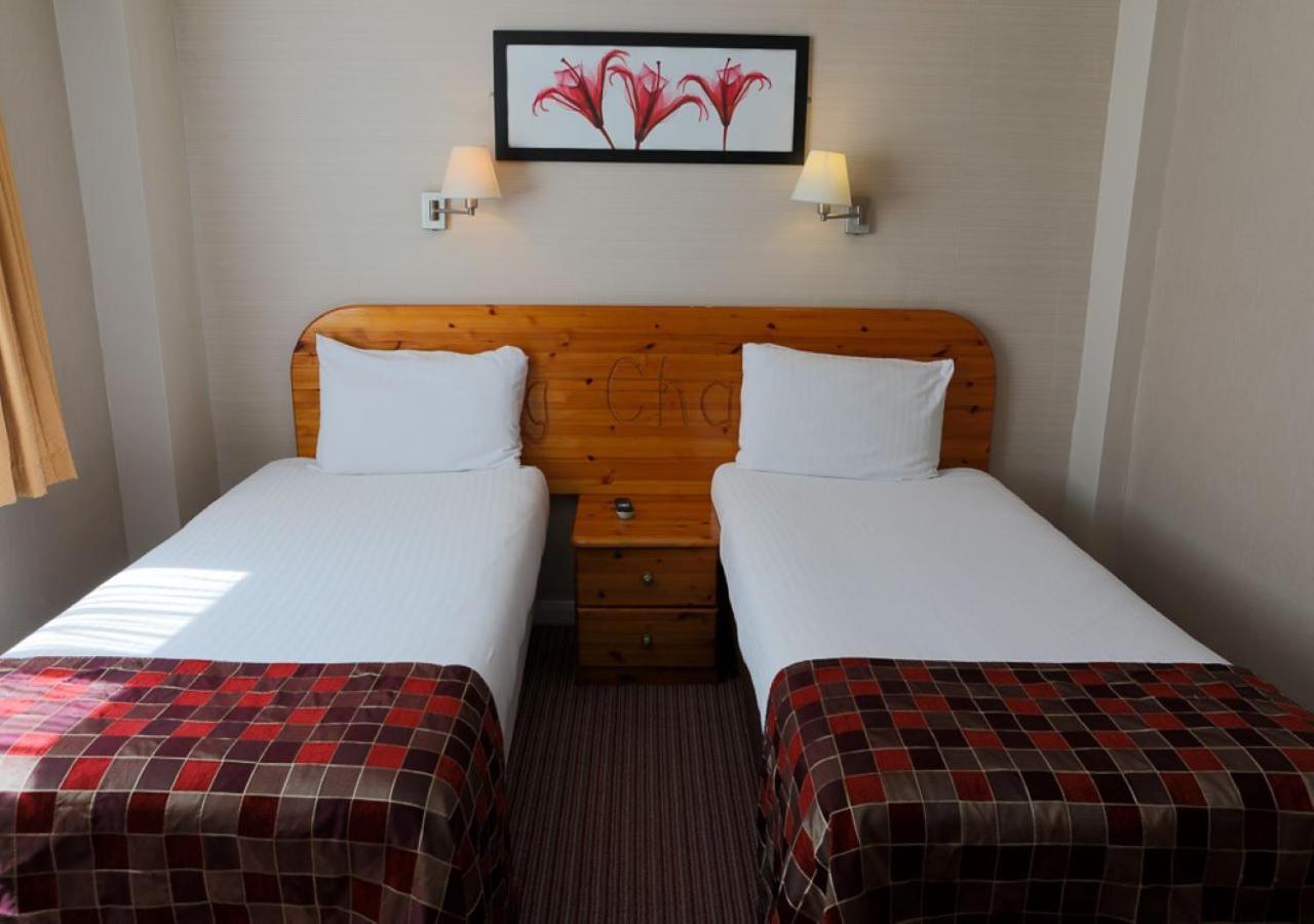 King Charles Hotel กิลลิงแงม ภายนอก รูปภาพ